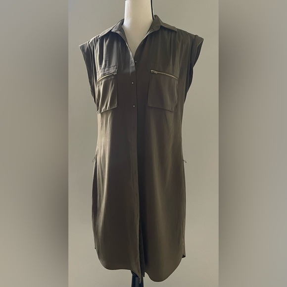 Express Button Down Dress with Front Pockets SMALL - Picture 8 of 8